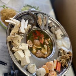 Lau Hai San - Lau Hai San - Spicy Thai Sea Pot