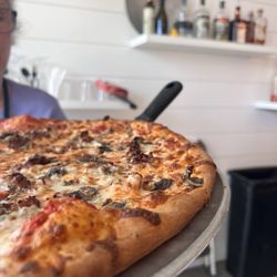 IOPizza Co - Large pizza with mushrooms and sausage, so yummy!