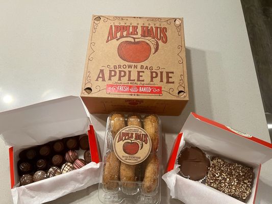 Long Grove Apple Haus by null