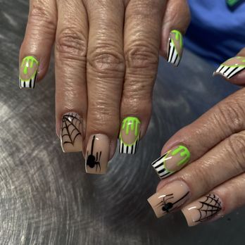Leslie Does Nails - Halloween Nails - Nail Technicians Near Me - North Las Vegas, Nevada