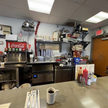 Fifth Wheel - Inside - American Near Me - San Leandro, California