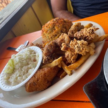 Middendorf's - Manchac - Seafood Near Me - Akers, Louisiana