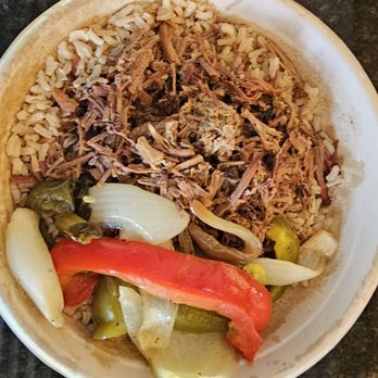 SMOK-HAUS - I can't wait to eat this JR Rice Bowl with chopped brisket and Fajita Veggies. It looks amazing - Barbeque Near Me - Garden City, New York