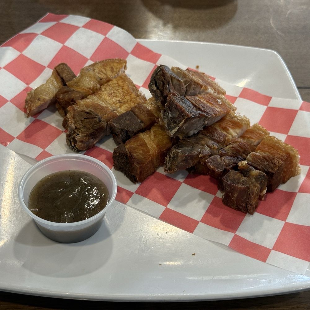 Hong Ning Restaurant - Lechon kawali - Filipino Near Me - Carol Stream, Illinois Hong Ning Restaurant - Lechon kawali - Filipino Near Me - Carol Stream, Illinois