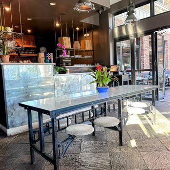 Freesoulcaffe - Interior - Vegan Near Me - Tustin, California