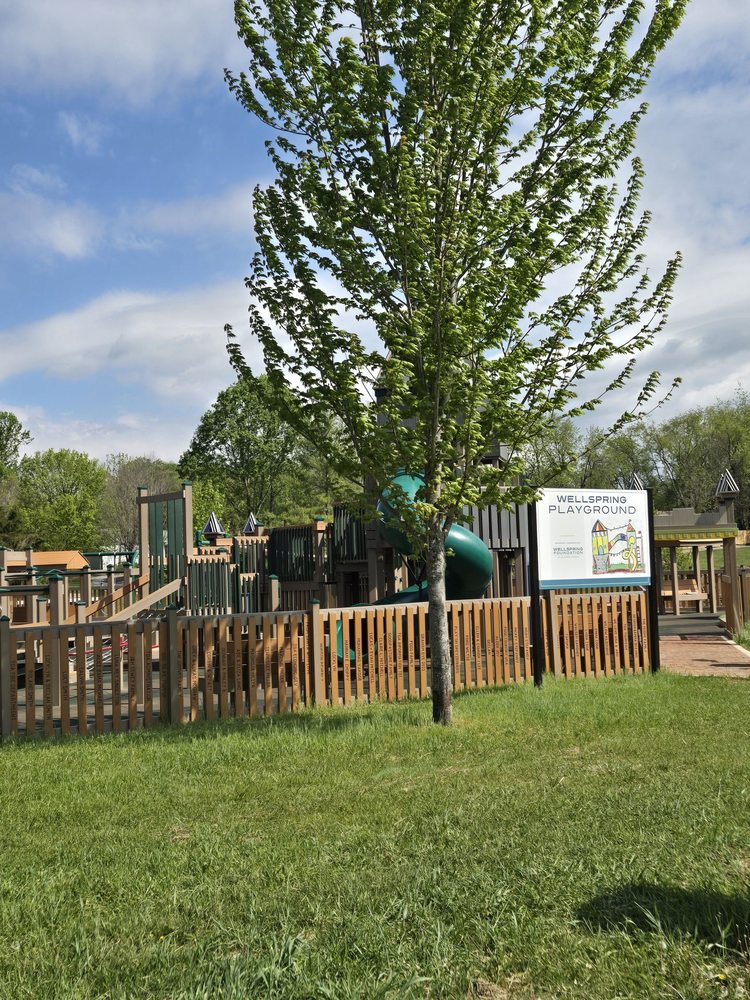 Coomes Recreation Center Logo