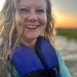 Janes Island State Park - Visitor on kayak tour