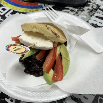 Epa! Come Arepa - Vegetarian arepa with beans, Mano cheese, avocado, tomato. - Venezuelan Near Me - Duluth, Georgia
