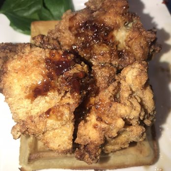 Earls Kitchen + Bar - New American Near Me - Orlando, Florida