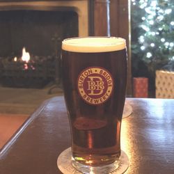 Burton Bridge Inn - Burton Bridge Inn, Burton-upon-Trent, England.