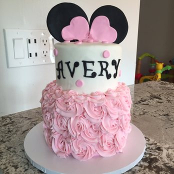 Artzy Custom Cakes - Beautiful cake for 1st birthday party - Custom Cakes Near Me Artzy Custom Cakes - Beautiful cake for 1st birthday party - Custom Cakes Near Me