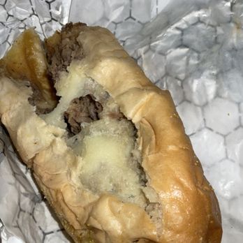 Popie Redds - Inside steak and cheese sandwich - Barbeque Near Me - Pittsburgh, Pennsylvania
