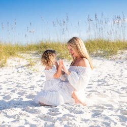 Jessica Salort Photography - www.jessicasalort.com

Navarre Beach Photographer