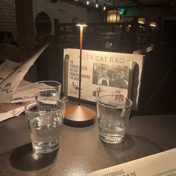 THE ALLEY CAT LOUNGE - 441 Photos & 348 Reviews - 207 W Broughton St
