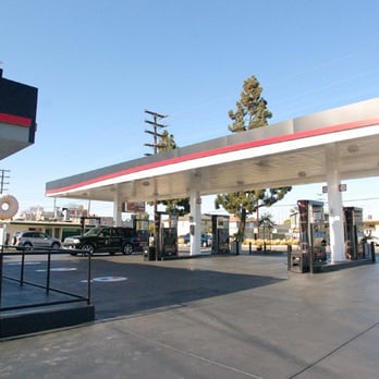 United Oil 76 - a gas station with a gas pump - Gas Stations Near Me - Long Beach, California United Oil 76 - a gas station with a gas pump - Gas Stations Near Me - Long Beach, California