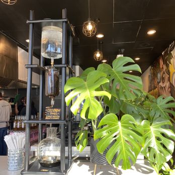 Jesse's Grind Coffee Bar - Coffee & Tea Near Me - Winnetka, California