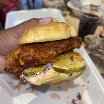 Dave's Hot Chicken - Chicken Shop Near Me - Newton, Massachusetts Dave's Hot Chicken - Chicken Shop Near Me - Newton, Massachusetts
