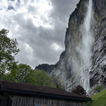 Staubbachfall - Landmarks & Historical Buildings Near Me - Lauterbrunnen, BE