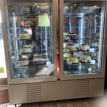 Kee Wah Bakery - Cake cooler - Bakeries Near Me - Arcadia, California Kee Wah Bakery - Cake cooler - Bakeries Near Me - Arcadia, California