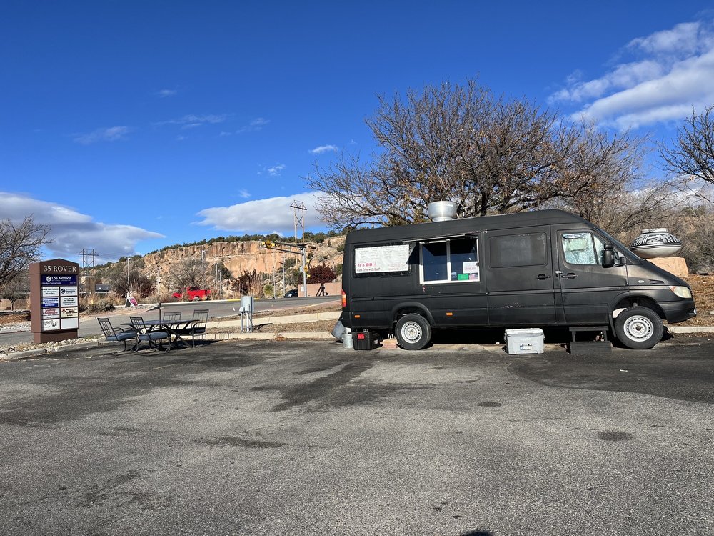 Jr's BB  Food Truck