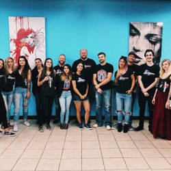 Cloudhouse Vapor - Customer service professionals