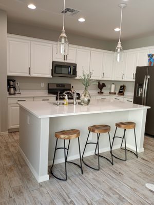Home Cleaning - 12 Years Of Experience
We offer Weekly, Biweekly, or Monthly cleaning service
Speaks Spanish
10% Mention Yelp
Emergency cleaning services