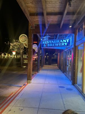 Stateline Brewery & Restaurant by null