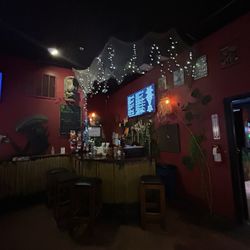 Electric Bat Arcade - Tiki bar