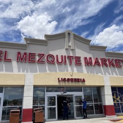 El Mezquite Market - Exterior