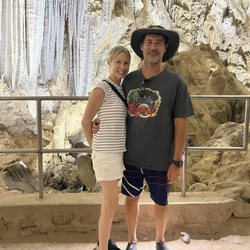 Houseboats.com - Shasta caverns
