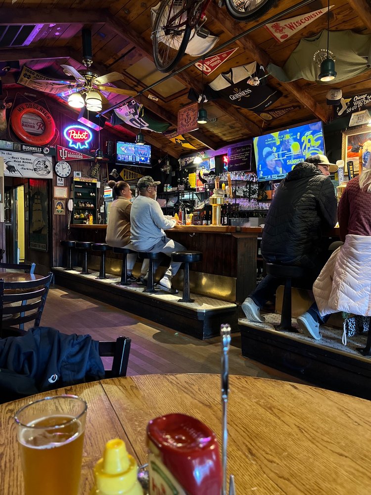 Brown Lantern Ale House