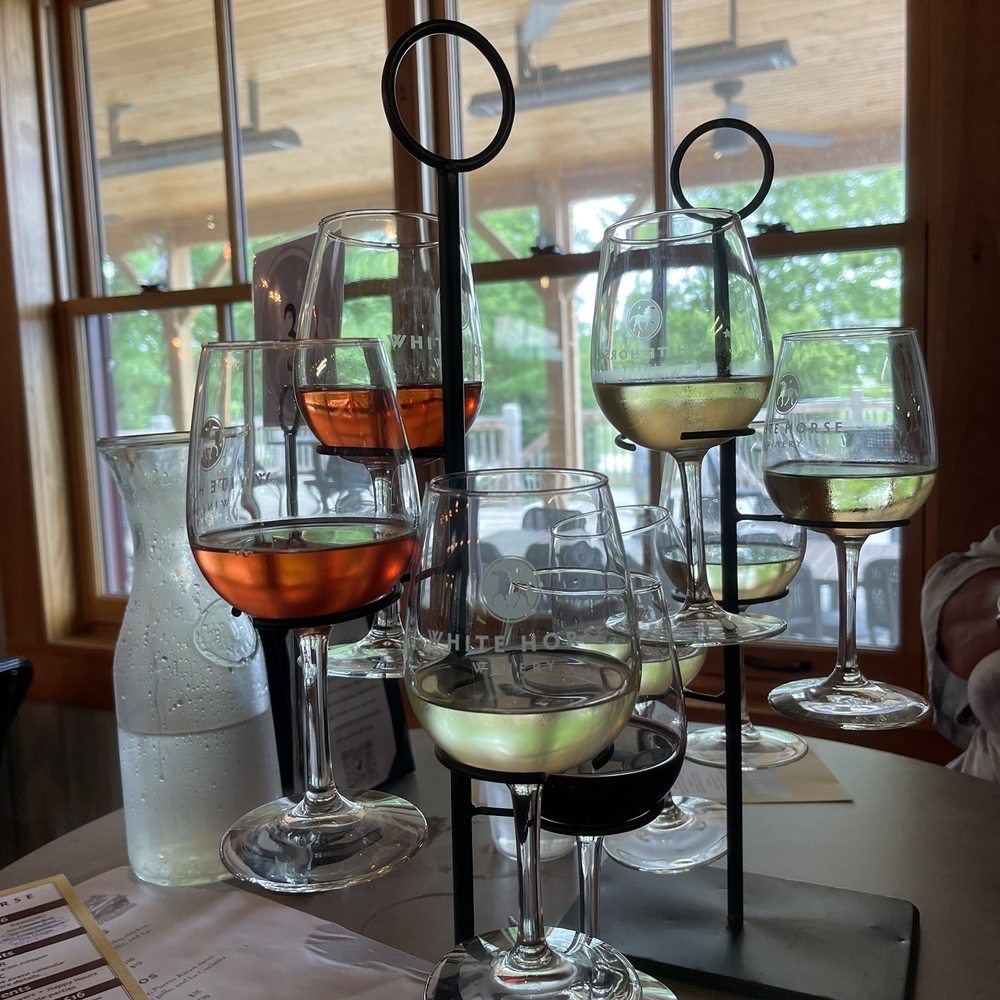 Wine flights (sweet & white)