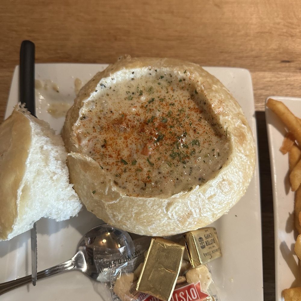 Castaway's Seafood Grille - Clam chowder in bread bowl - Seafood Near Me - Long Beach, Washington