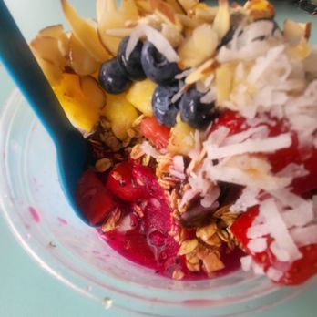 Blended Pedaler - Inside Bermuda Bowl  passionfruit base, coconut flakes,  Nutella, blueberries,  strawberries,  pineapples,  mango, granola,  honey - Juice Bars & Smoothies Near Me - Abingdon, Virginia