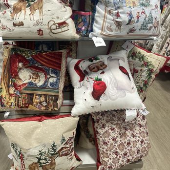 HomeGoods - pillows - Furniture Stores Near Me - Cerritos, California