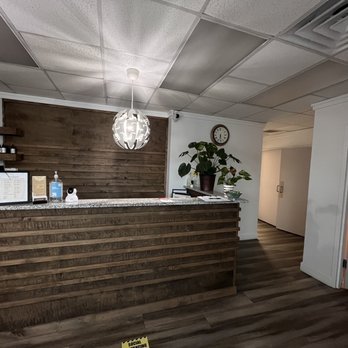 Luna Massage - Front desk - Massage Near Me - Fairfax, Virginia