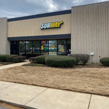 Subway - the entrance of a subway restaurant - Sandwiches Near Me - Memphis, Tennessee