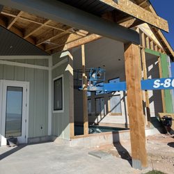 Bear Lake Luxury Rentals - Exterior of the pool house