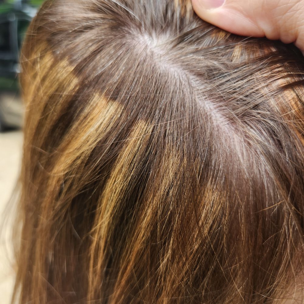 Tiger stripes that don't start at the root. Tiger stripes that don't start at the root.