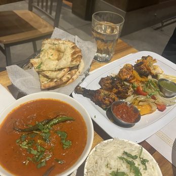 Raj's Indian Kitchen - Tandoori Chicken, Lamb Rogan Josh, Garlic Naan - Indian Near Me - Long Island City, New York Raj's Indian Kitchen - Tandoori Chicken, Lamb Rogan Josh, Garlic Naan - Indian Near Me - Long Island City, New York