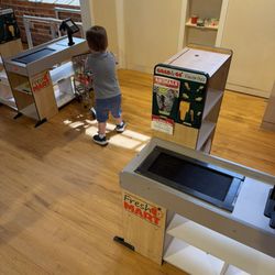 The Imperial Centre for the Arts & Sciences - Upstairs play area