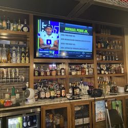 El Salto Mexican Restaurant - Fully stocked bar