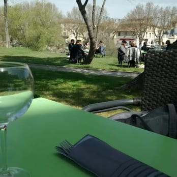 Chez Tibère - Jardin / terrasse au bord de la rivière avec son pont romain : buccolique - French Near Me - Sommières, 30 Chez Tibère - Jardin / terrasse au bord de la rivière avec son pont romain : buccolique - French Near Me - Sommières, 30