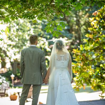 Thea Sok Tailoring - Wedding dress back - Sewing & Alterations Near Me Thea Sok Tailoring - Wedding dress back - Sewing & Alterations Near Me