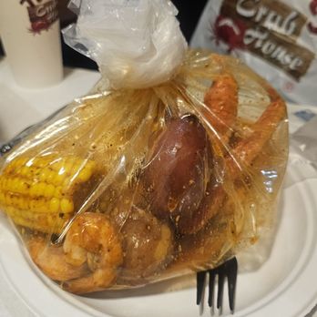 Tasty Crab House - 1cluster w/ 1/2lb shrimp boil - Seafood Near Me - Poughkeepsie, New York