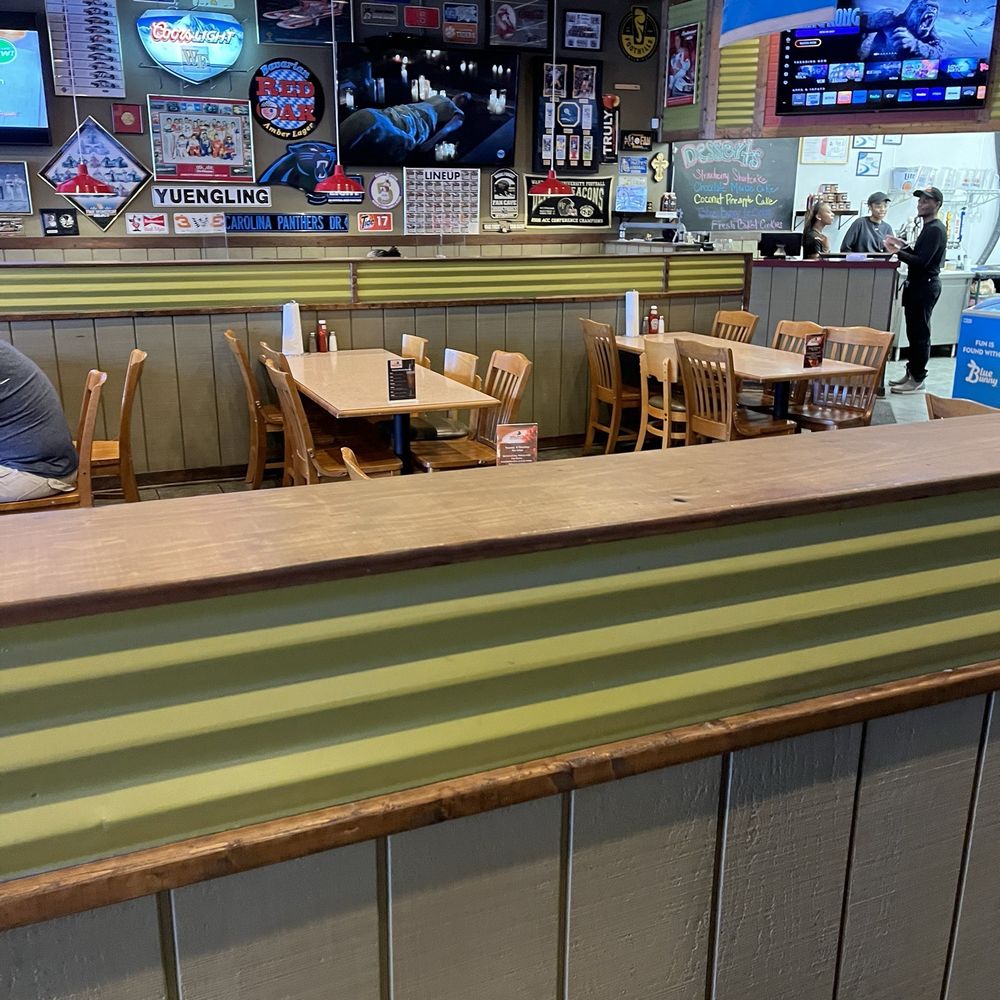Waldo's Wings - Seating area - Burgers Near Me - Winston Salem, North Carolina Waldo's Wings - Seating area - Burgers Near Me - Winston Salem, North Carolina