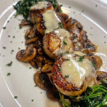 Chef Saucey - Sea Scallop over Sautéed Mushroom - Personal Chefs Near Me Chef Saucey - Sea Scallop over Sautéed Mushroom - Personal Chefs Near Me