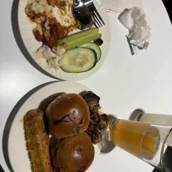 The Centurion Lounge - Airport Lounges Near Me - Phoenix, Arizona