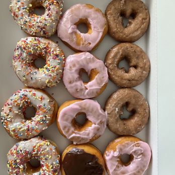 Dunkin' - No sprinkles and actual fingerprints in the frosting - Donuts Near Me - Dunnellon, Florida