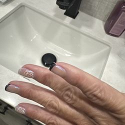 H&H Nails And Spa - Nails